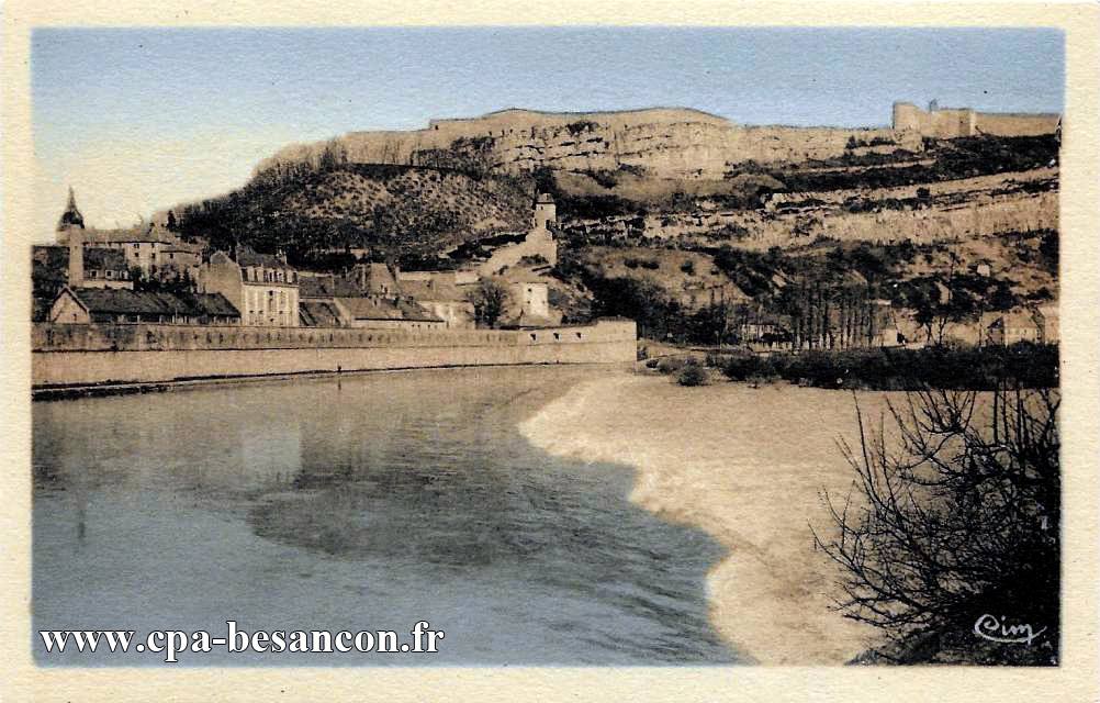 BESANÇON-les-BAINS (Doubs) Le Doubs à Tarragnoz et la Citadelle